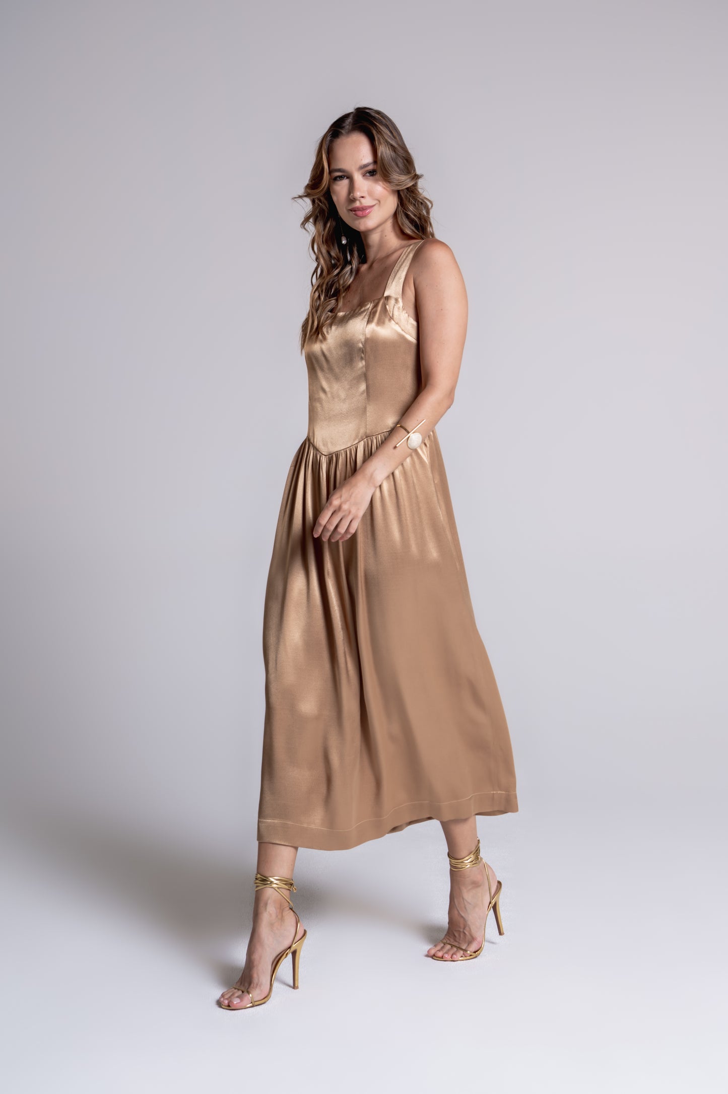 Vestido Manton Dourado